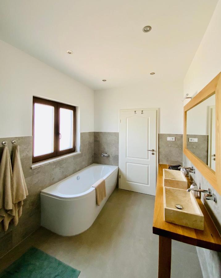 Villa Fluggi Near Labin Santalezi Ngoại thất bức ảnh