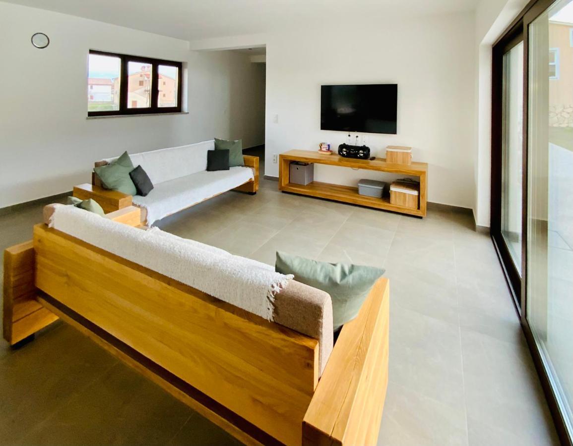 Villa Fluggi Near Labin Santalezi Ngoại thất bức ảnh