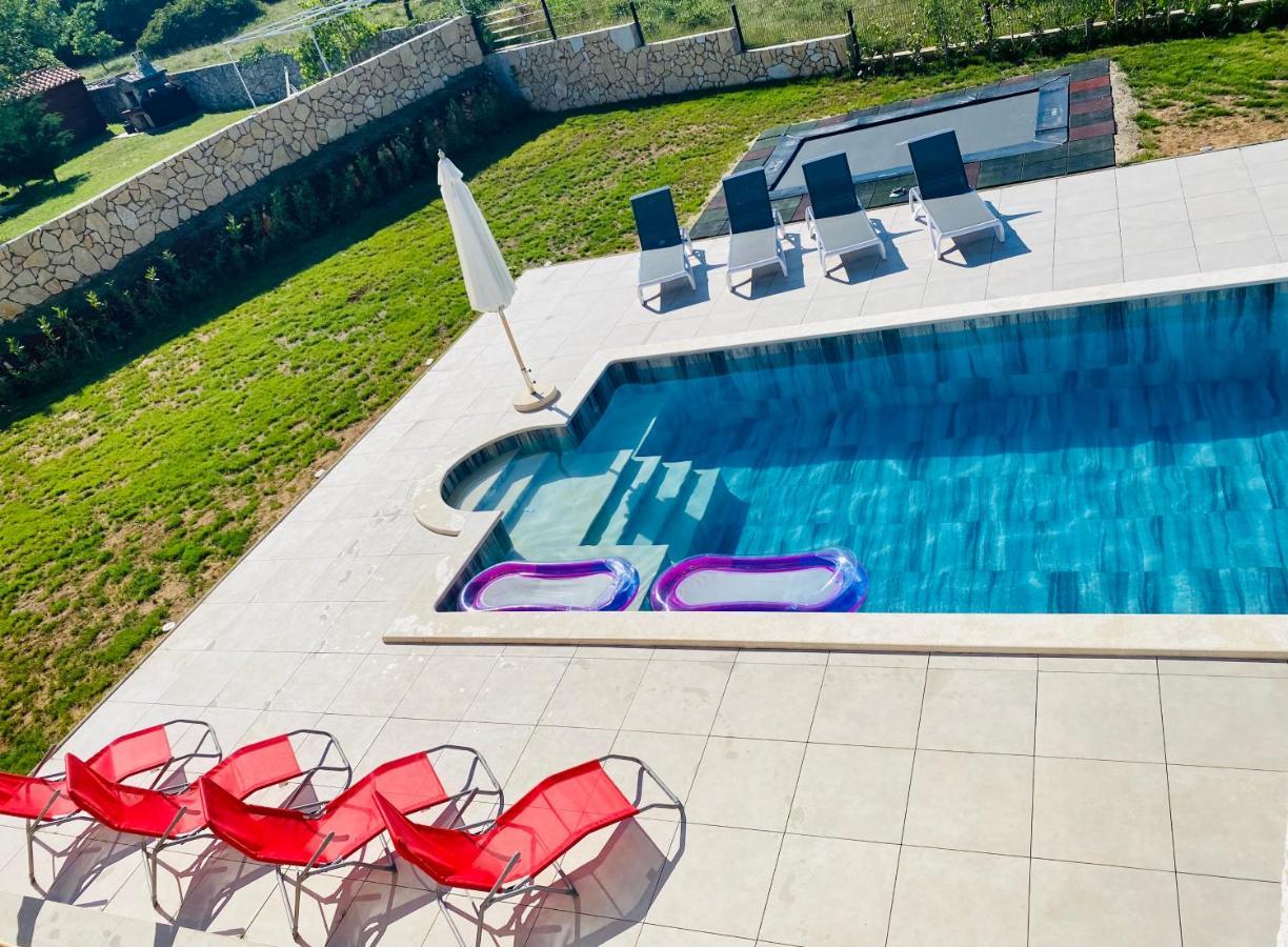 Villa Fluggi Near Labin Santalezi Ngoại thất bức ảnh